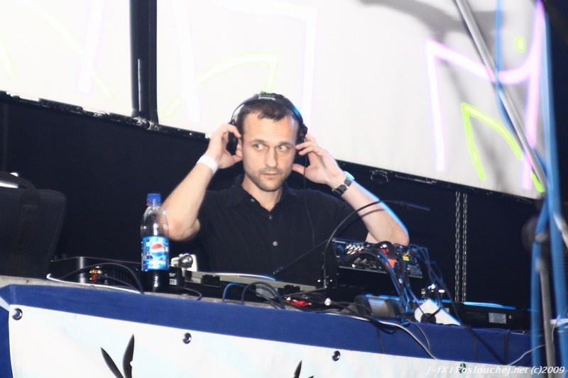 TAKE CONTROL (SHADOWBOX 10TH ANNIVERSARY) - Pátek 22. 5. 2009